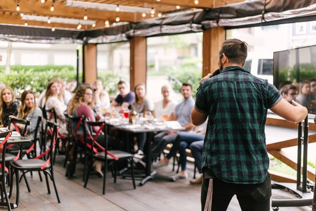 how to speak with confidence