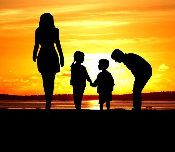 Lessons Parents Can Teach While Traveling With Kids